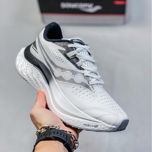 Saucony Triumph 20 Cushioning Gray Sneakers main image 4